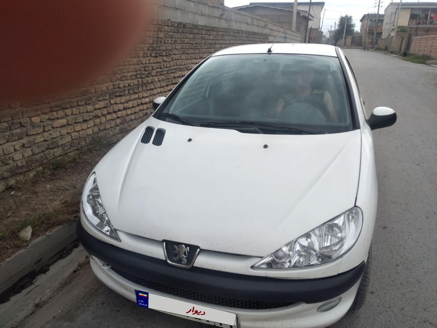 پژو ۲۰۶ صندوق دار v8 - 1395
