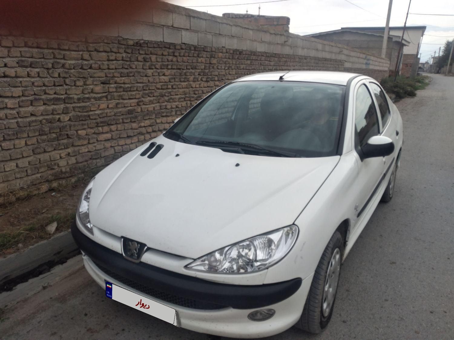 پژو ۲۰۶ صندوق دار v8 - 1395