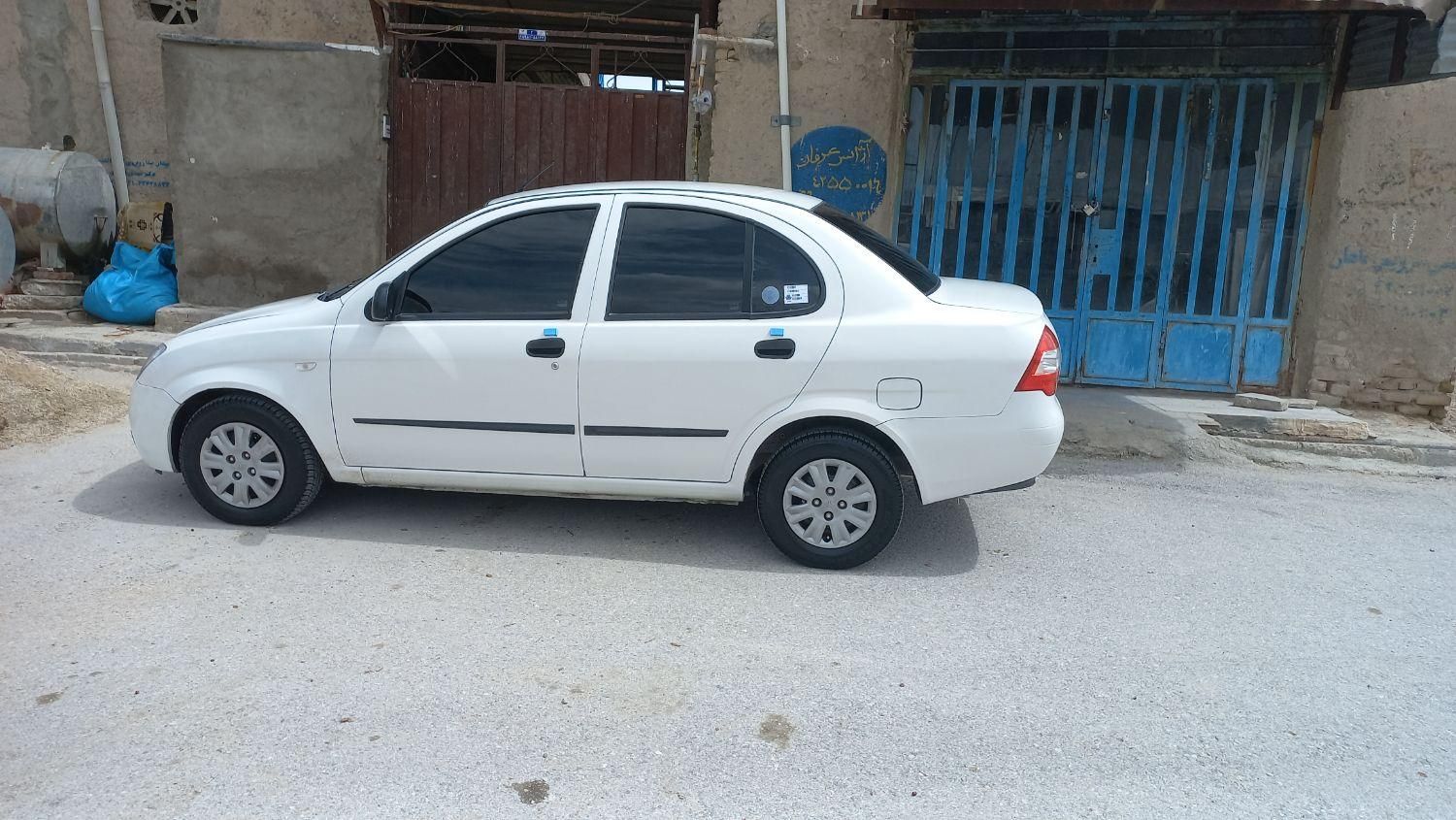 تیبا صندوق دار SX - 1400
