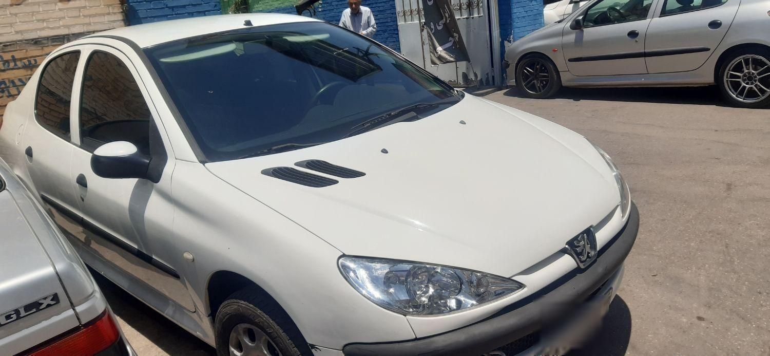 پژو ۲۰۶ صندوق دار v8 - 1394