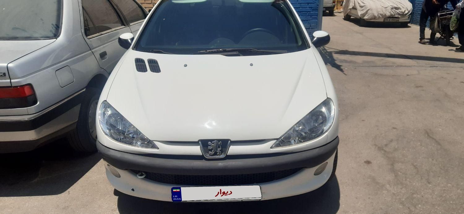 پژو ۲۰۶ صندوق دار v8 - 1394