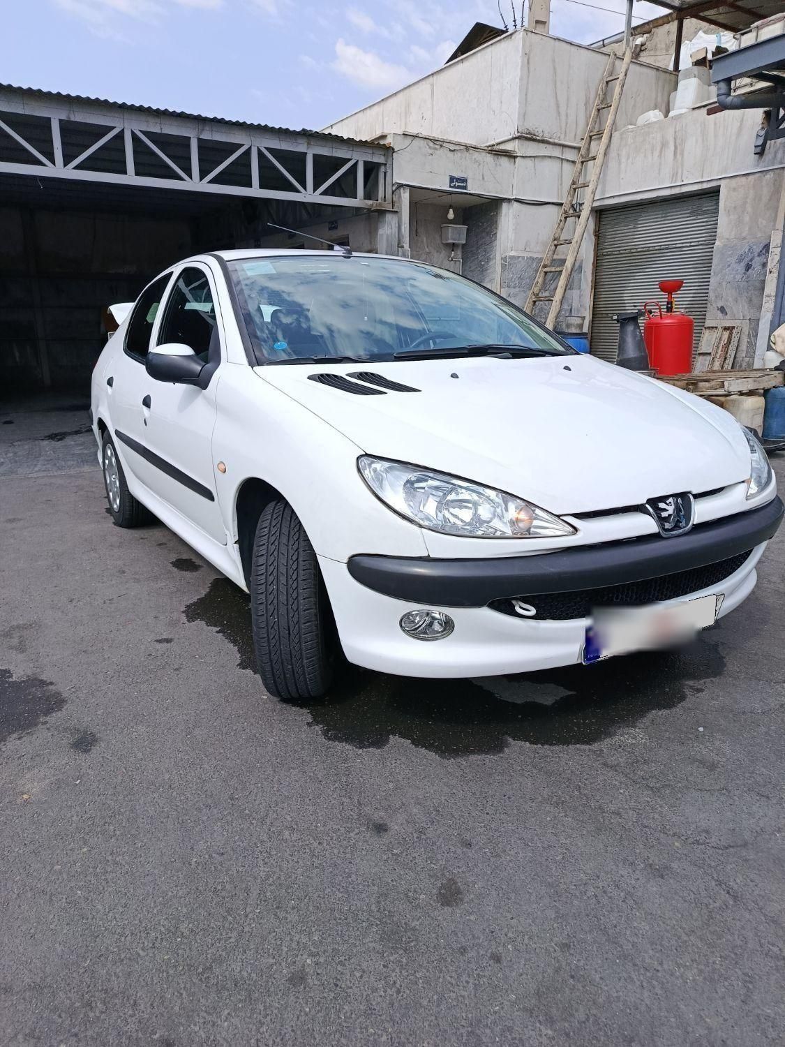 پژو ۲۰۶ صندوق دار v8 - 1396