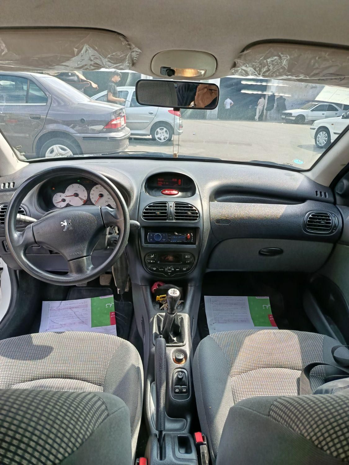 پژو ۲۰۶ صندوق دار v8 - 1396