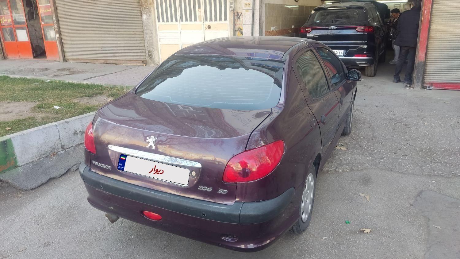 پژو ۲۰۶ صندوق دار v8 - 1396