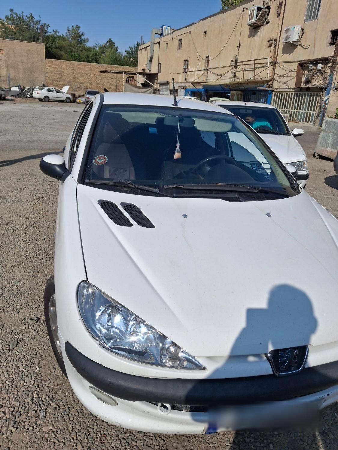 پژو ۲۰۶ صندوق دار v8 - 1397