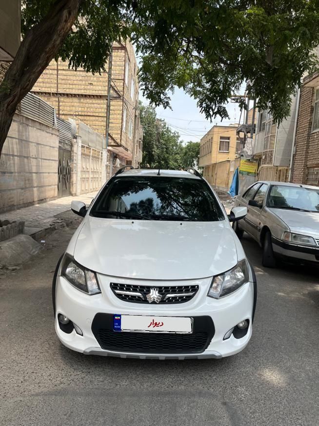 خودرو کوییک، معمولی آگهی ann_18646920