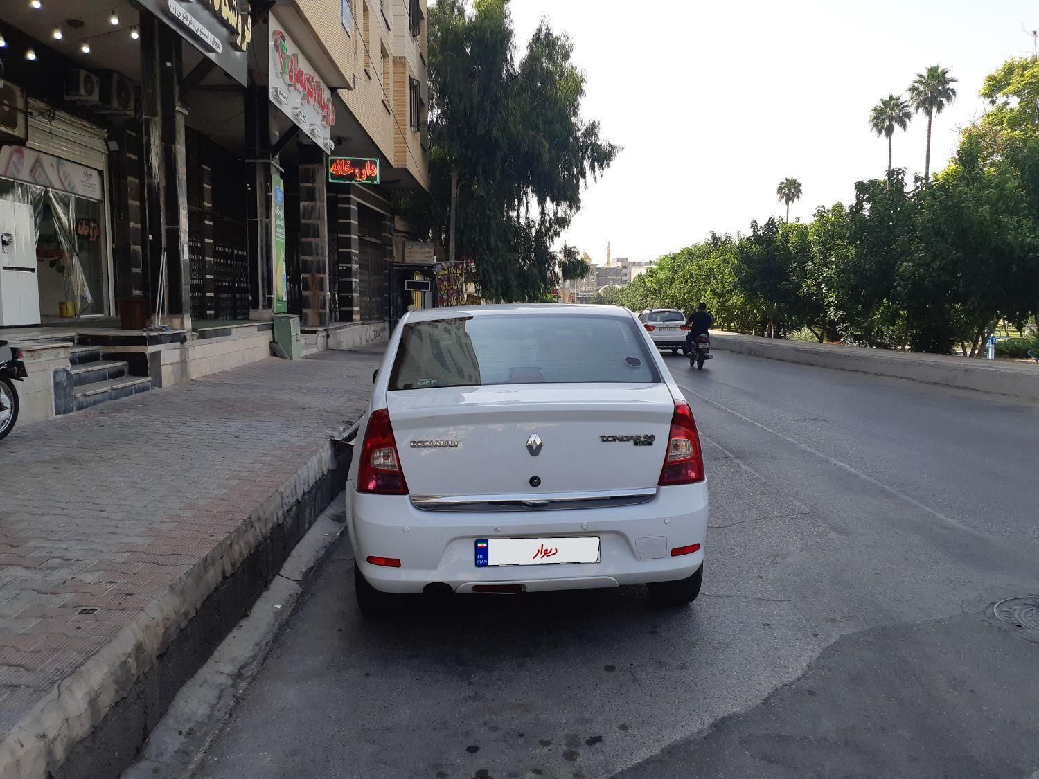 رنو تندر 90 پلاس اتوماتیک - 1396