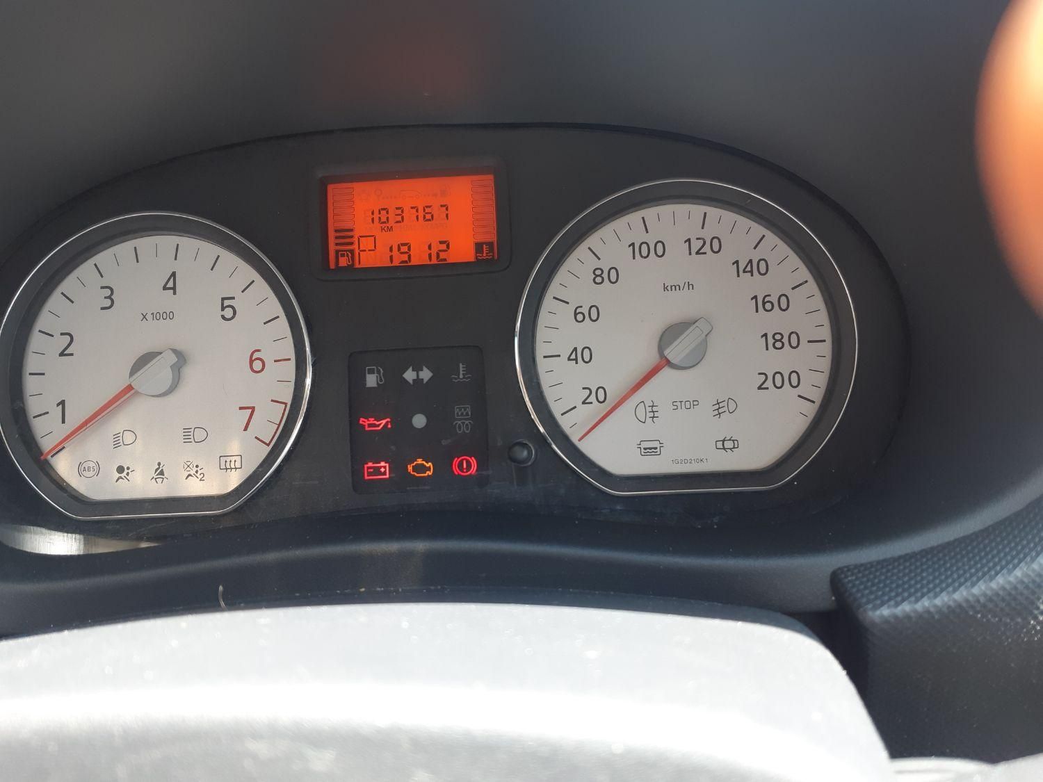 رنو تندر 90 پلاس اتوماتیک - 1396