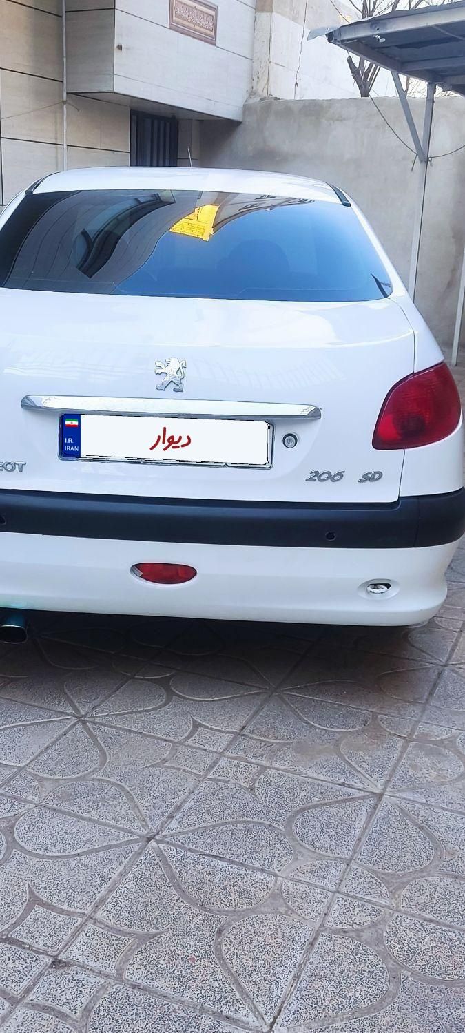 پژو ۲۰۶ صندوق دار v8 - 1396