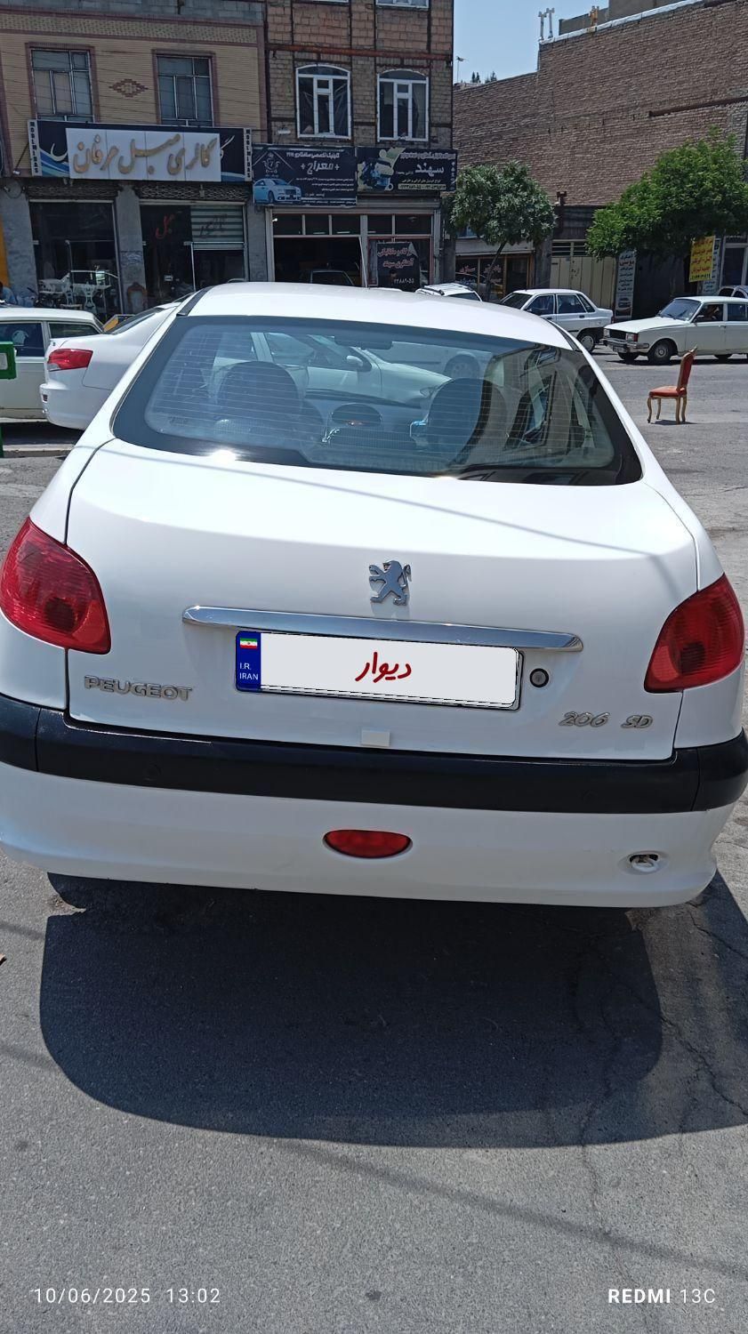 پژو ۲۰۶ صندوق دار v8 - 1396