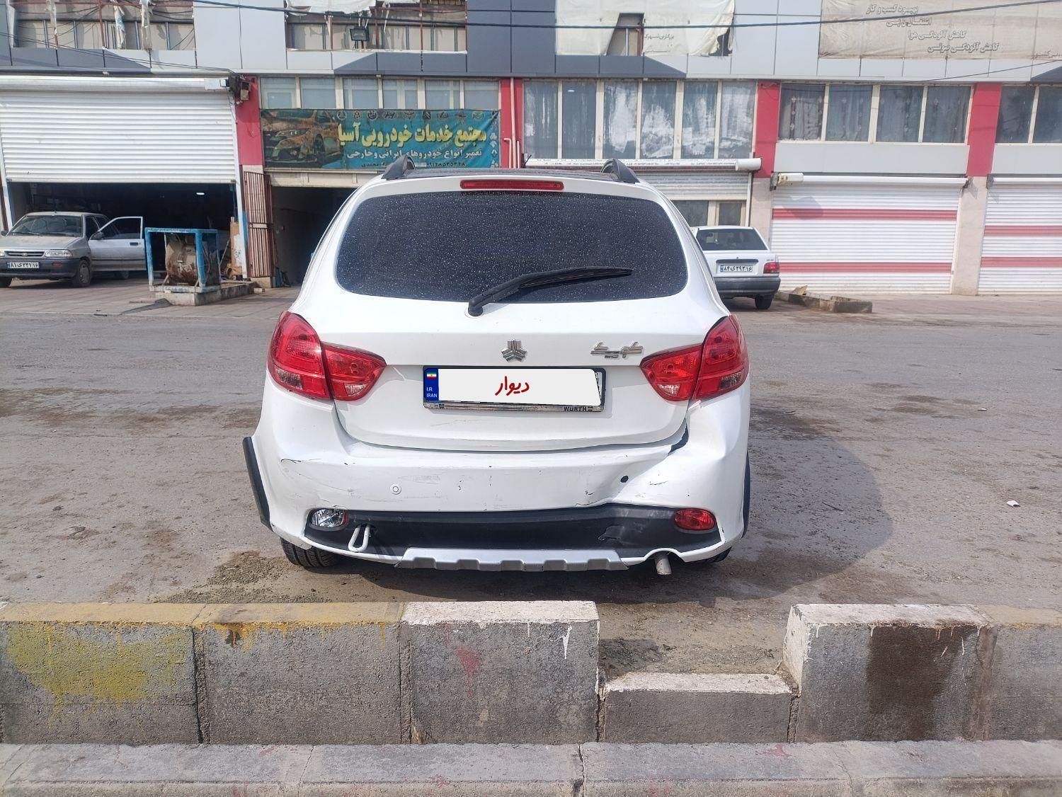 کوییک R دنده‌ای - 1403
