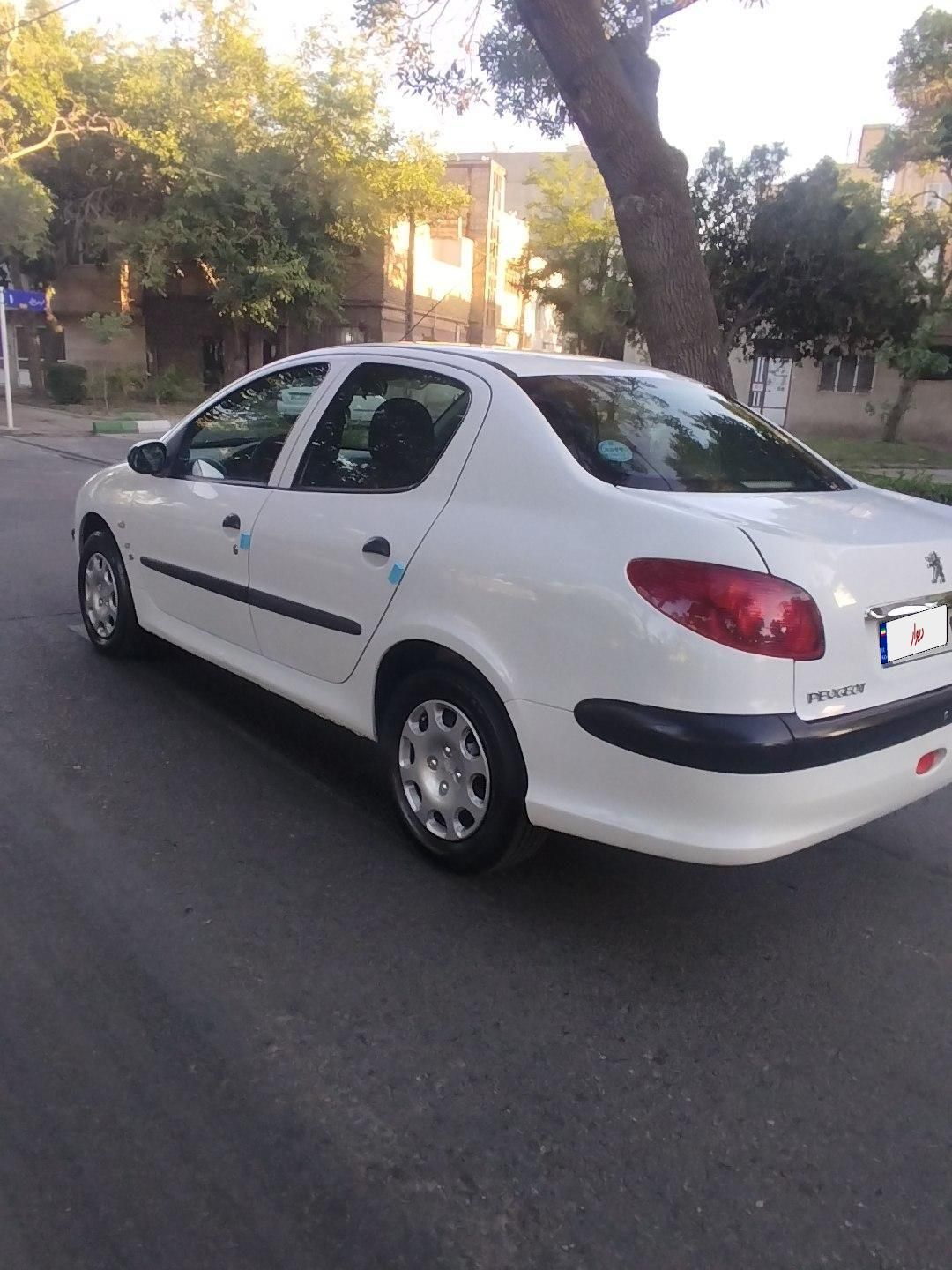 پژو ۲۰۶ صندوق دار v8 - 1397