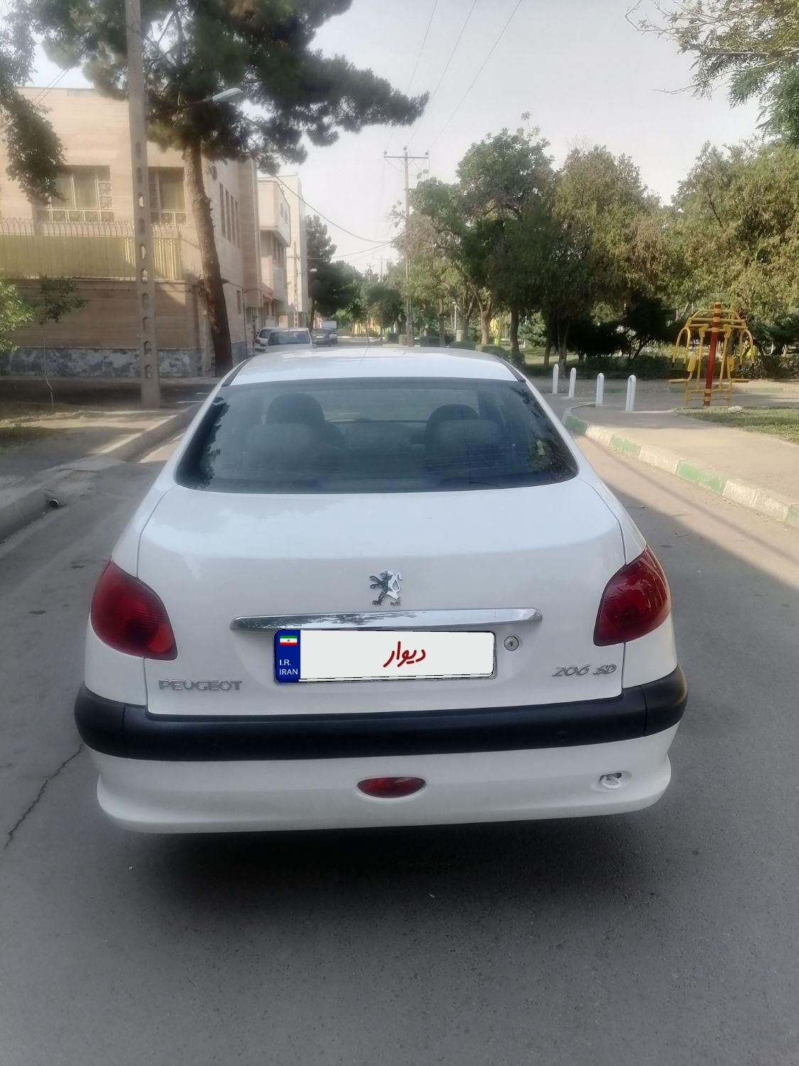پژو ۲۰۶ صندوق دار v8 - 1395