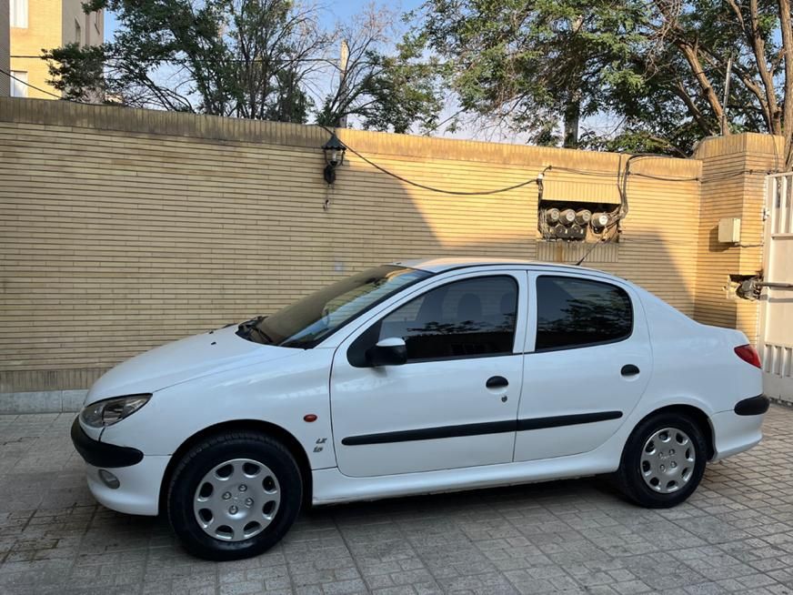 پژو ۲۰۶ صندوق دار v8 - 1395