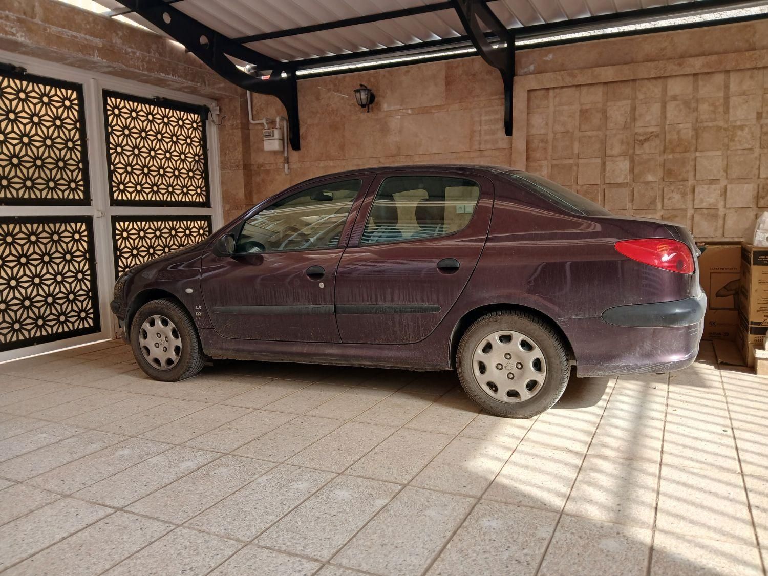 پژو ۲۰۶ صندوق دار v8 - 1391