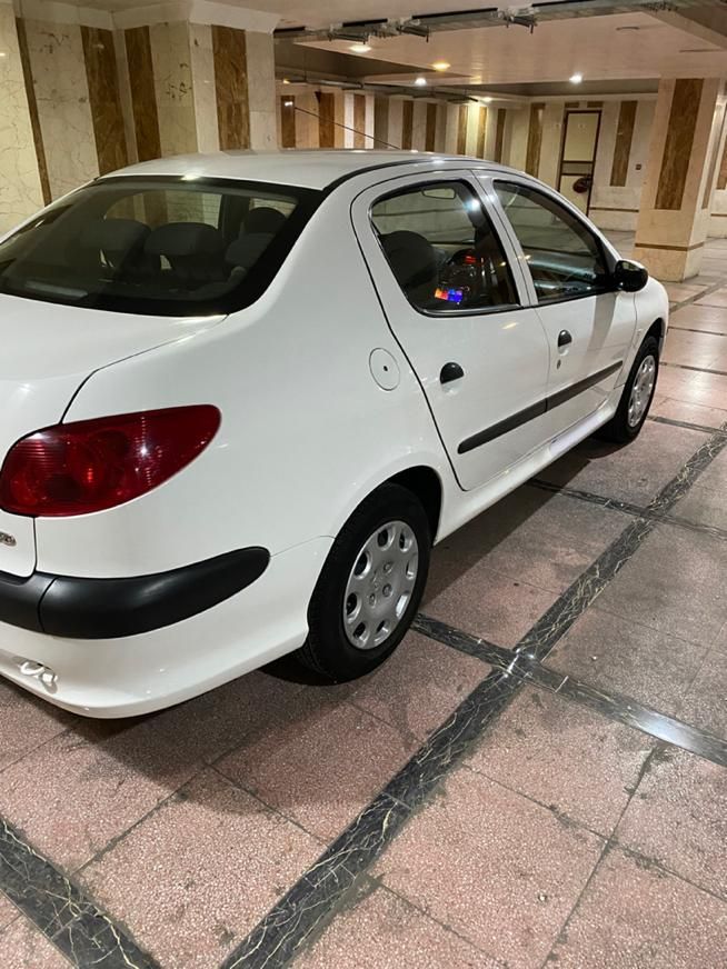 پژو ۲۰۶ صندوق دار v8 - 1400