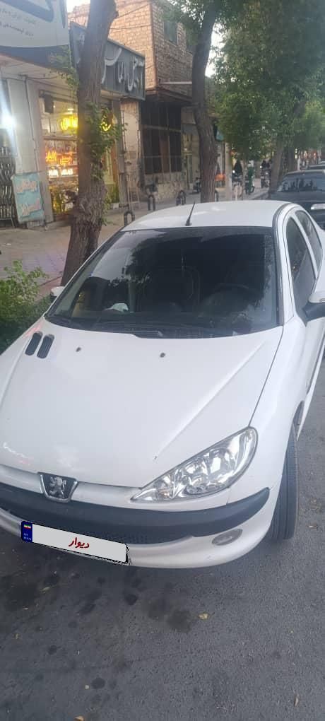 پژو ۲۰۶ صندوق دار v8 - 1390