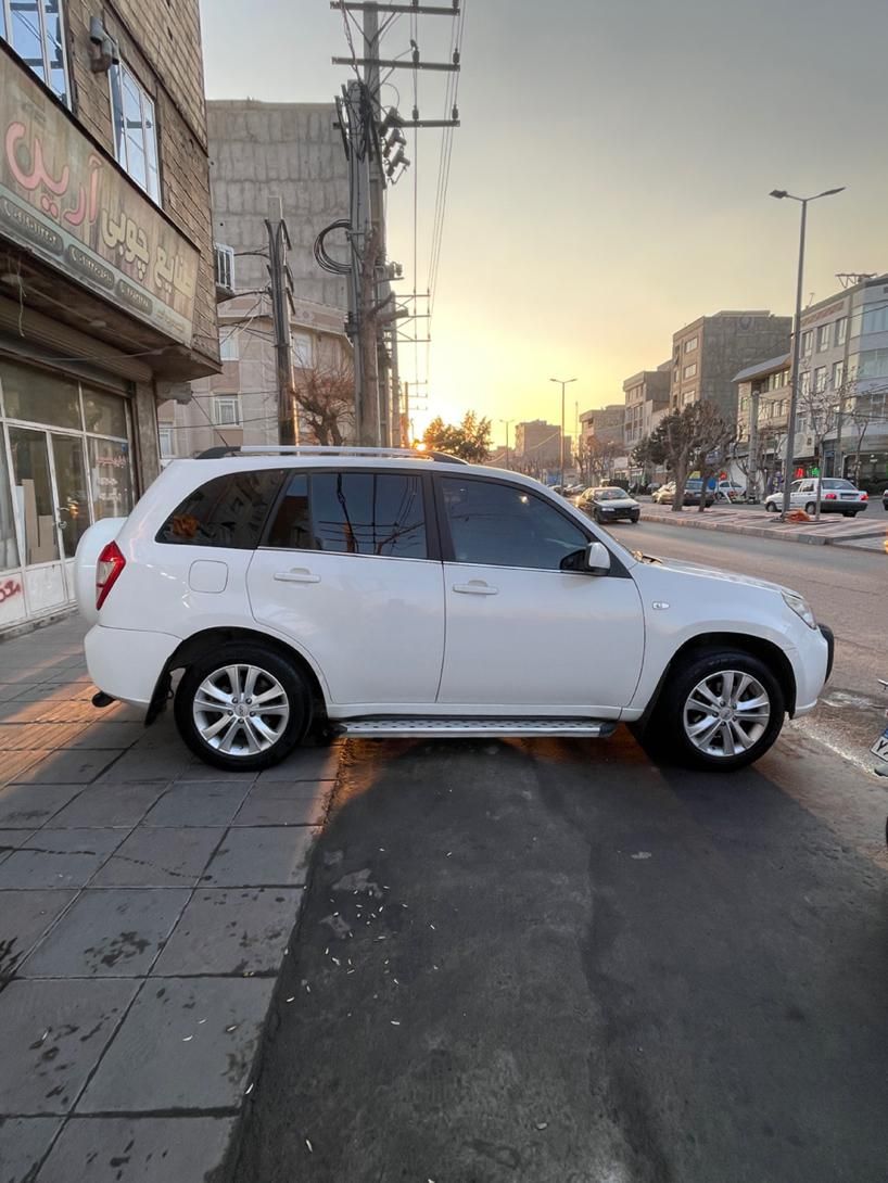 خودرو ام وی ام، X33 آگهی ann_18654775