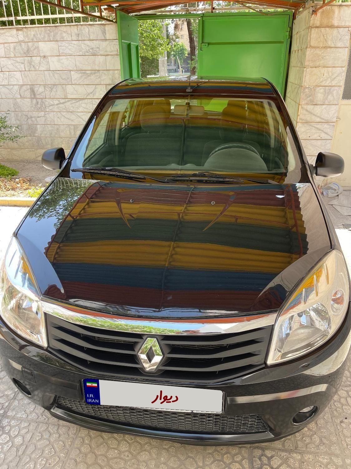رنو ساندرو دنده ای - 1396