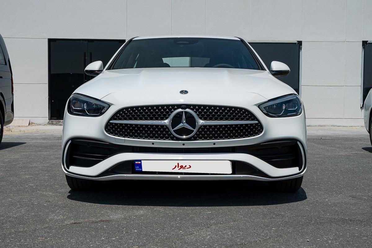 تویوتا کمری XLE - 2025