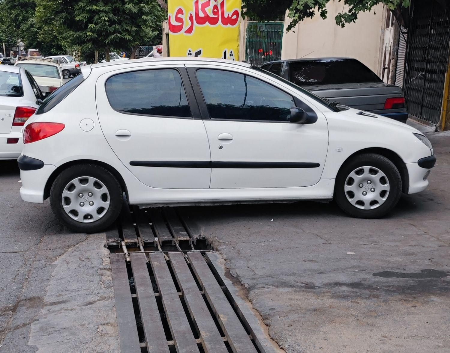 پژو 206 تیپ 2 - 1381