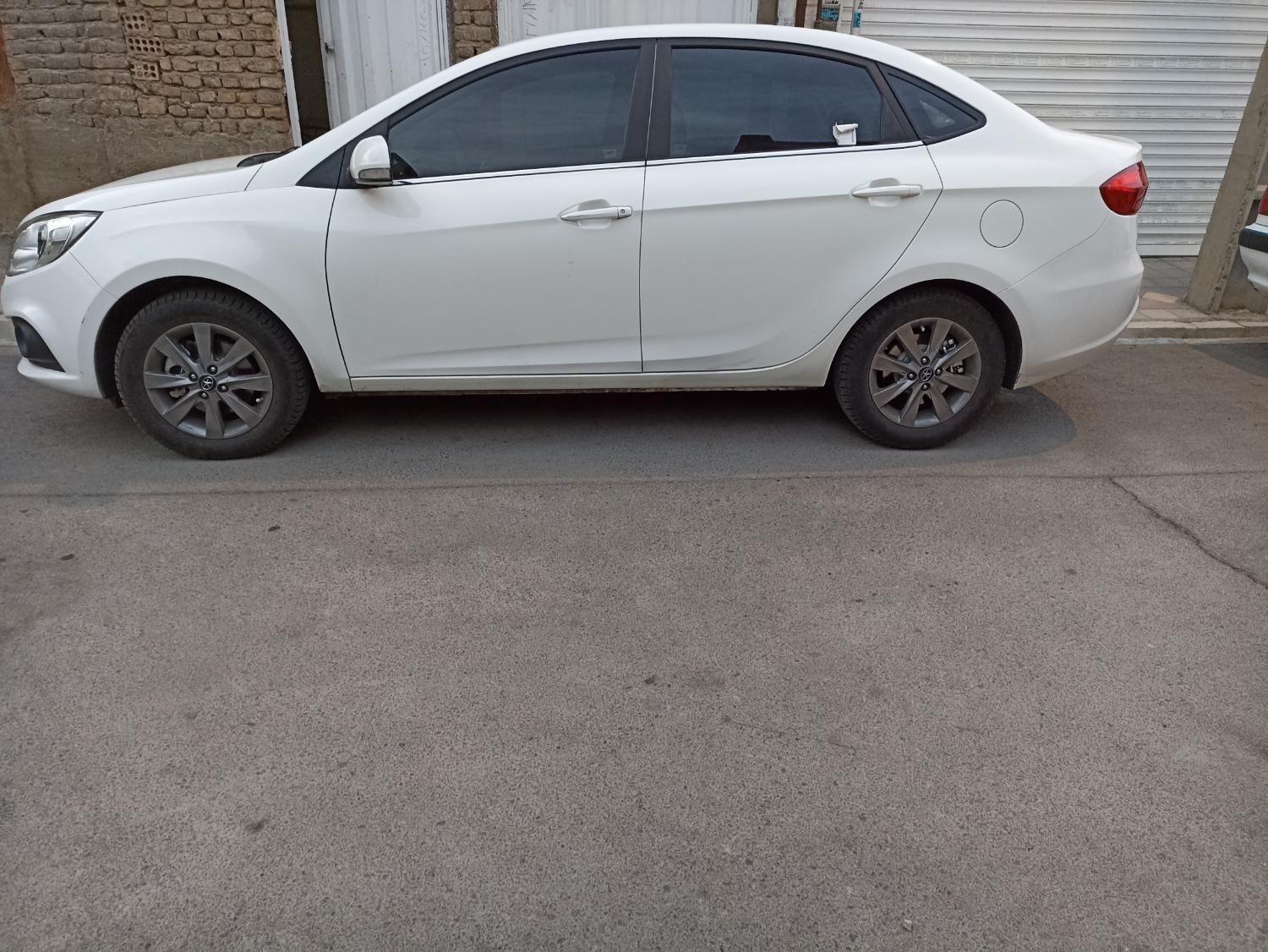 جک J4 اتوماتیک ساده - 1402