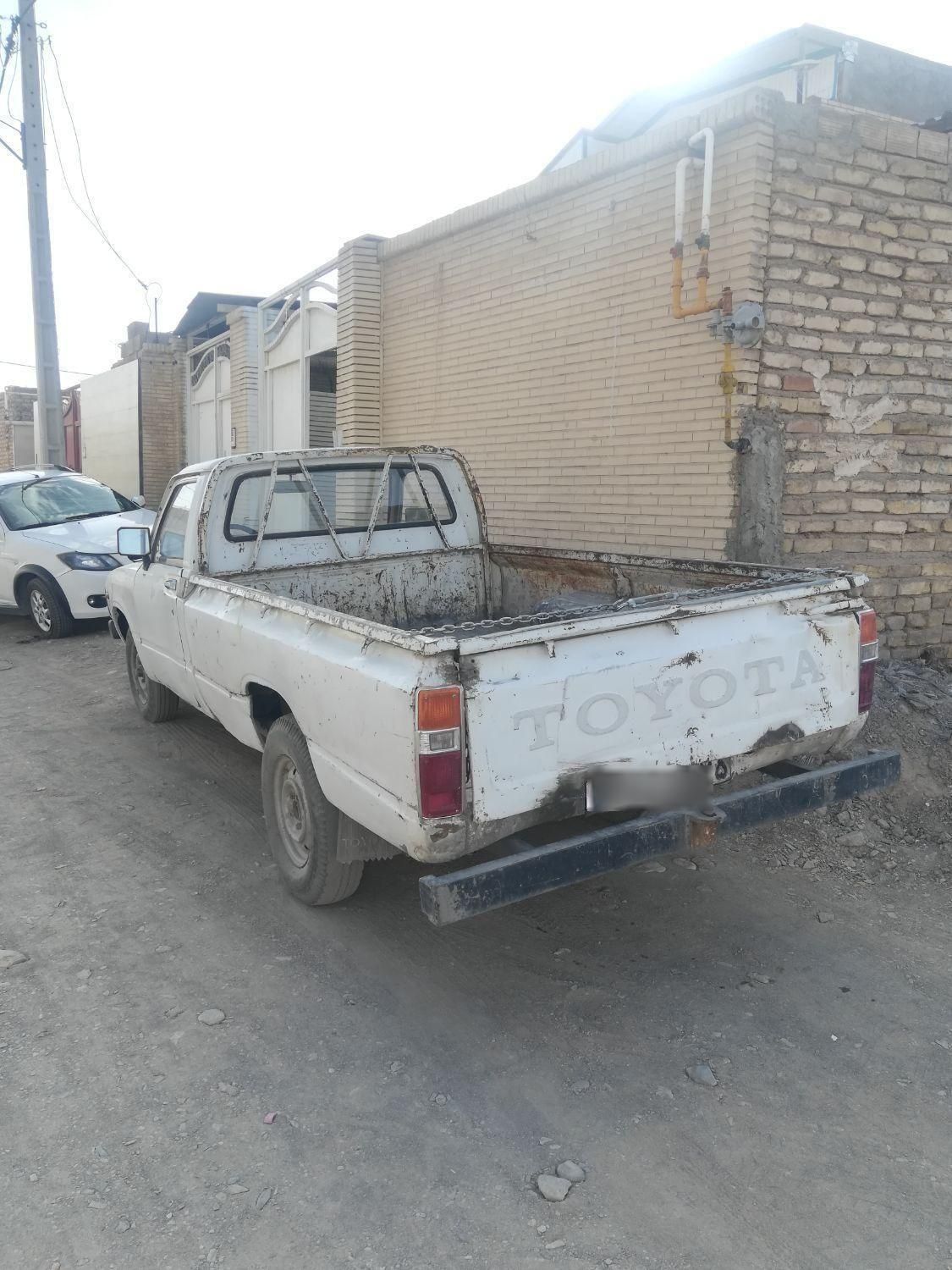تویوتا کمری XLE - 1402