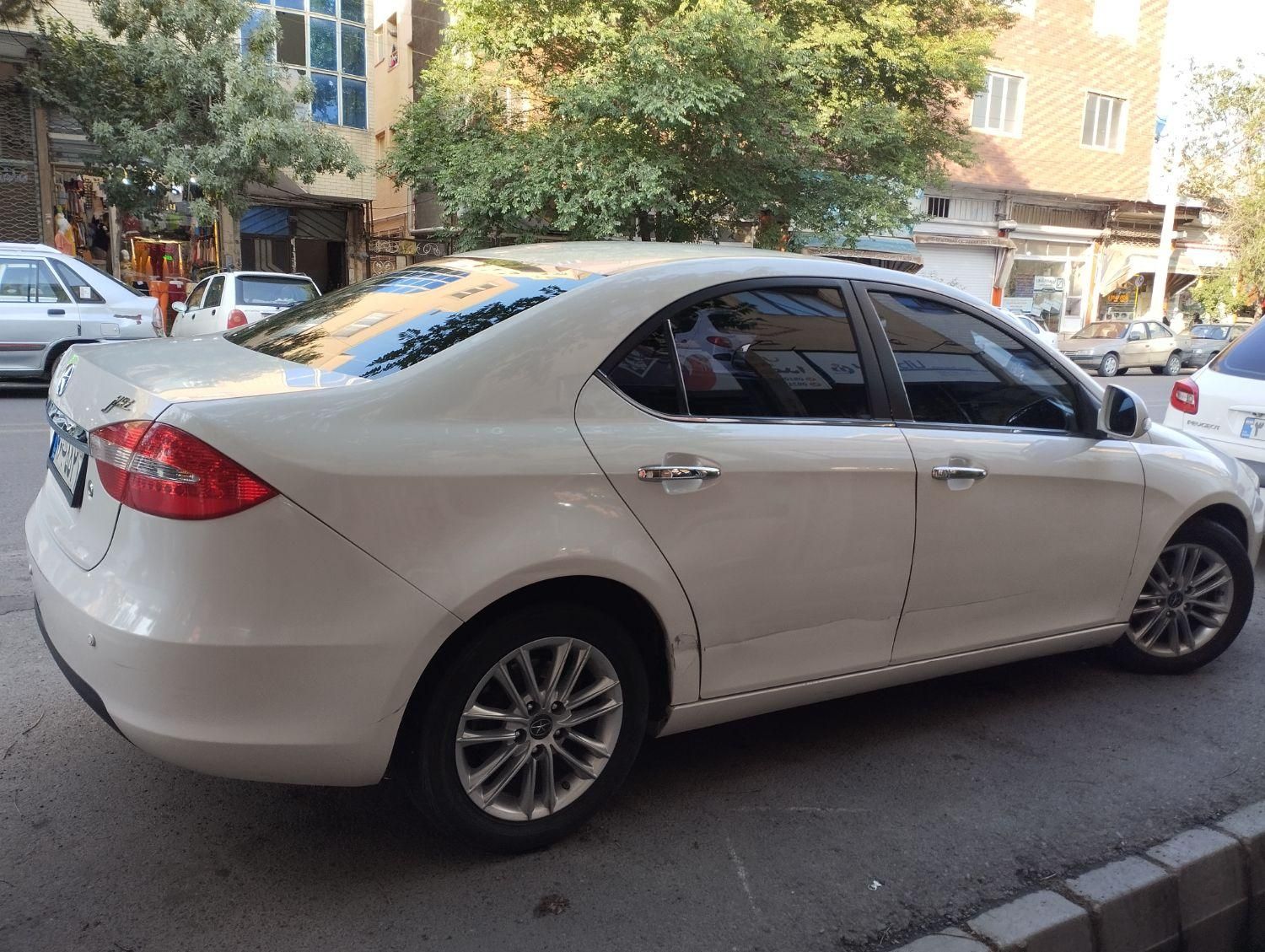 جک J5 اتوماتیک - 1394