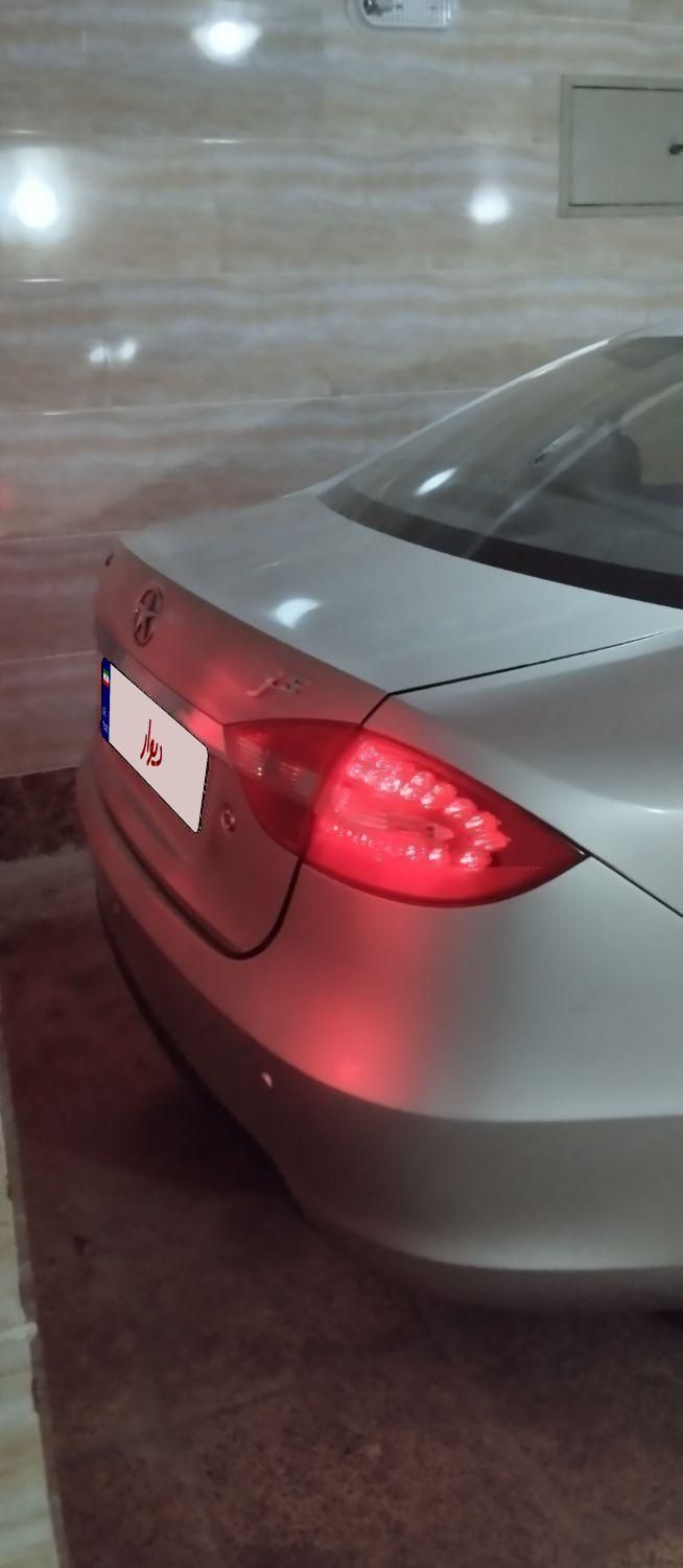 جک J5 اتوماتیک - 1394