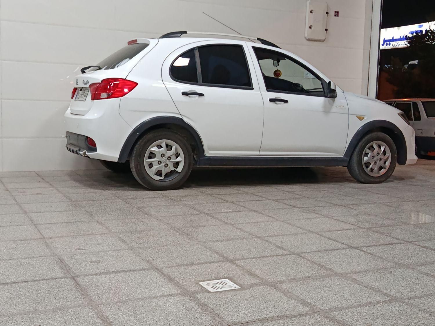 خودرو کوییک، معمولی آگهی ann_18659074