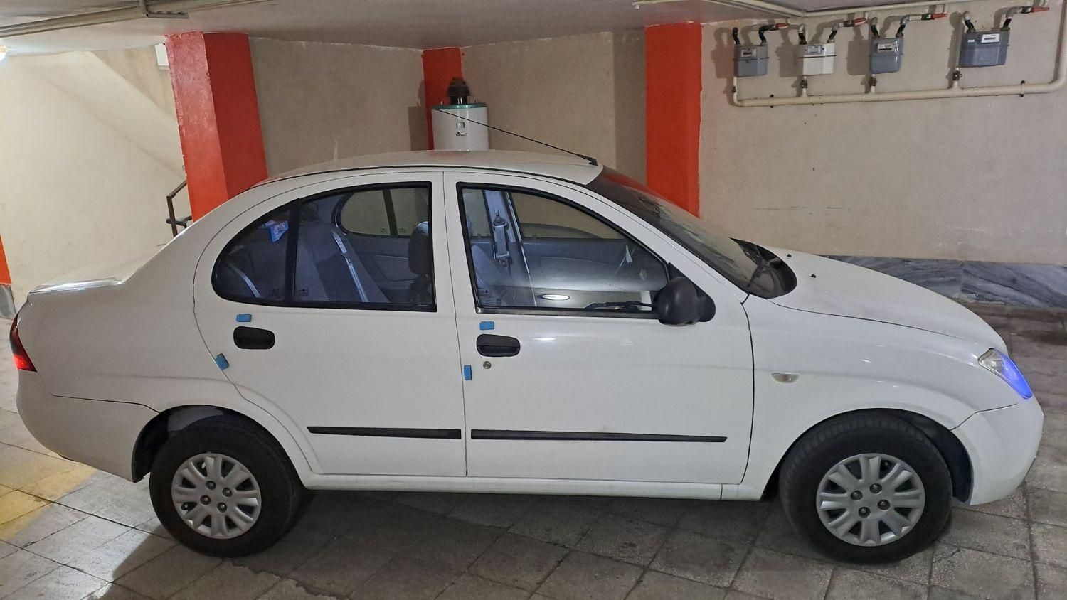 تیبا صندوق دار SX - 1398