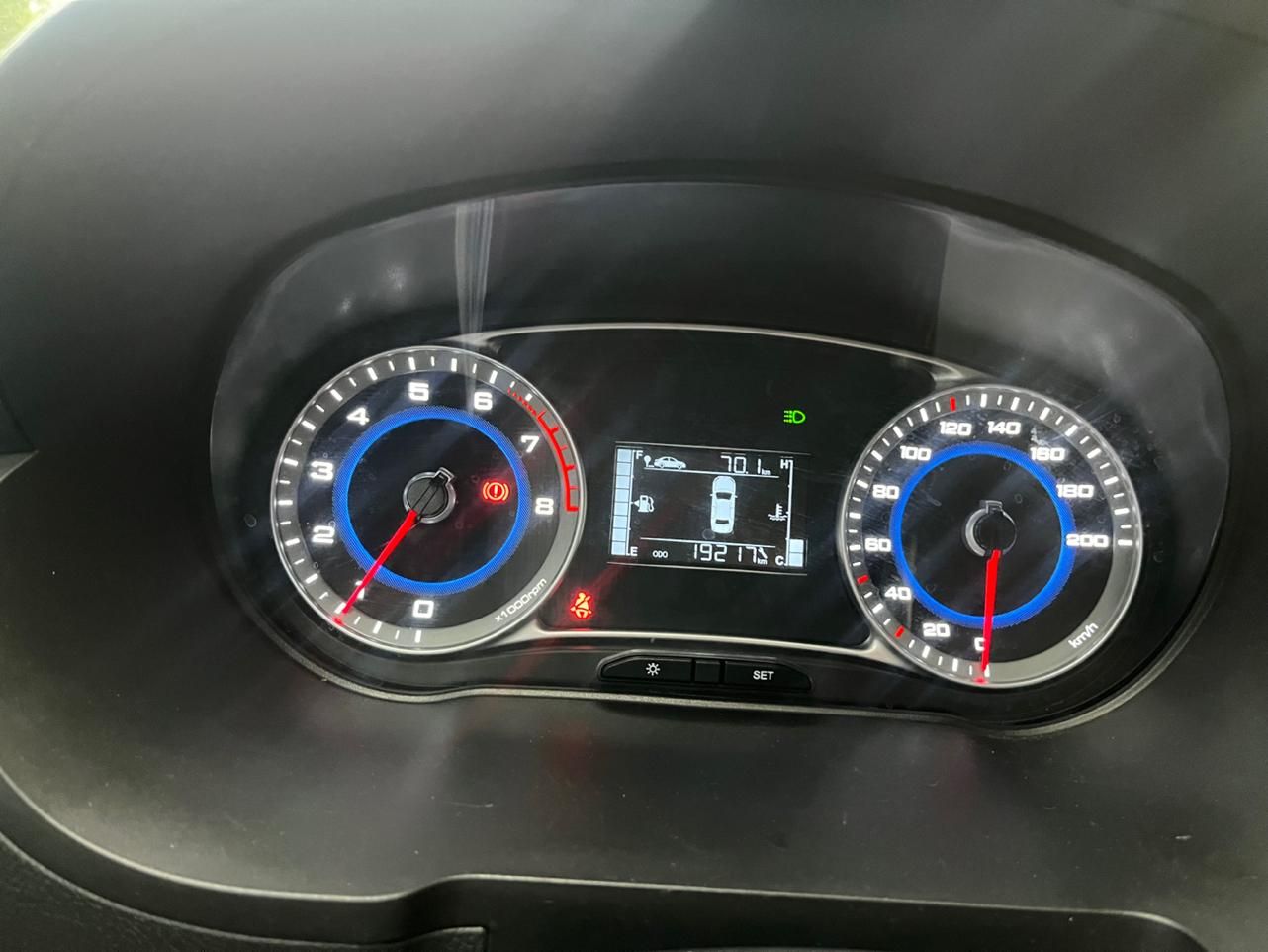 کوییک R دنده‌ای - 1402