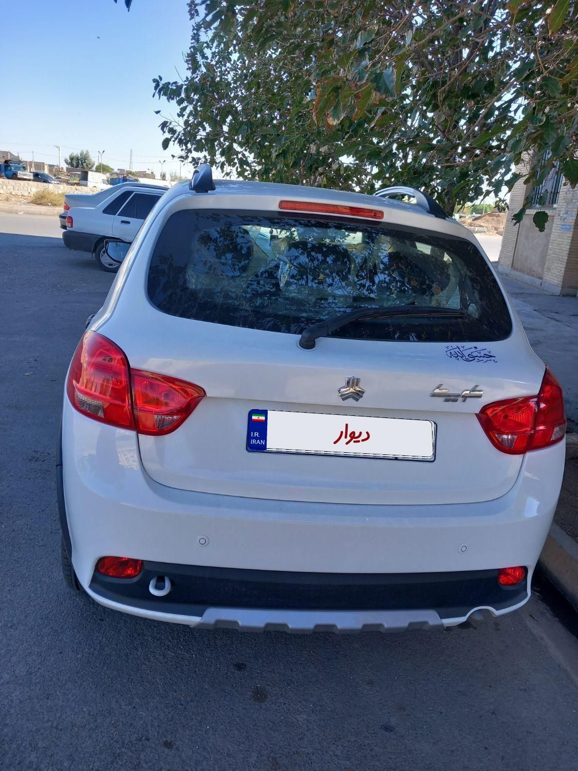 خودرو کوییک، معمولی آگهی ann_18660550