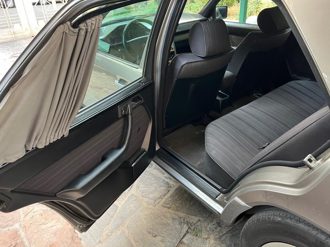 بنز E 230 - 1988