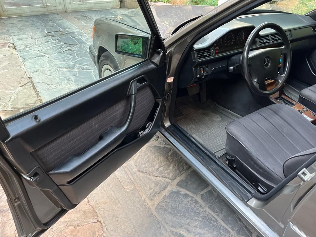 بنز E 230 - 1988