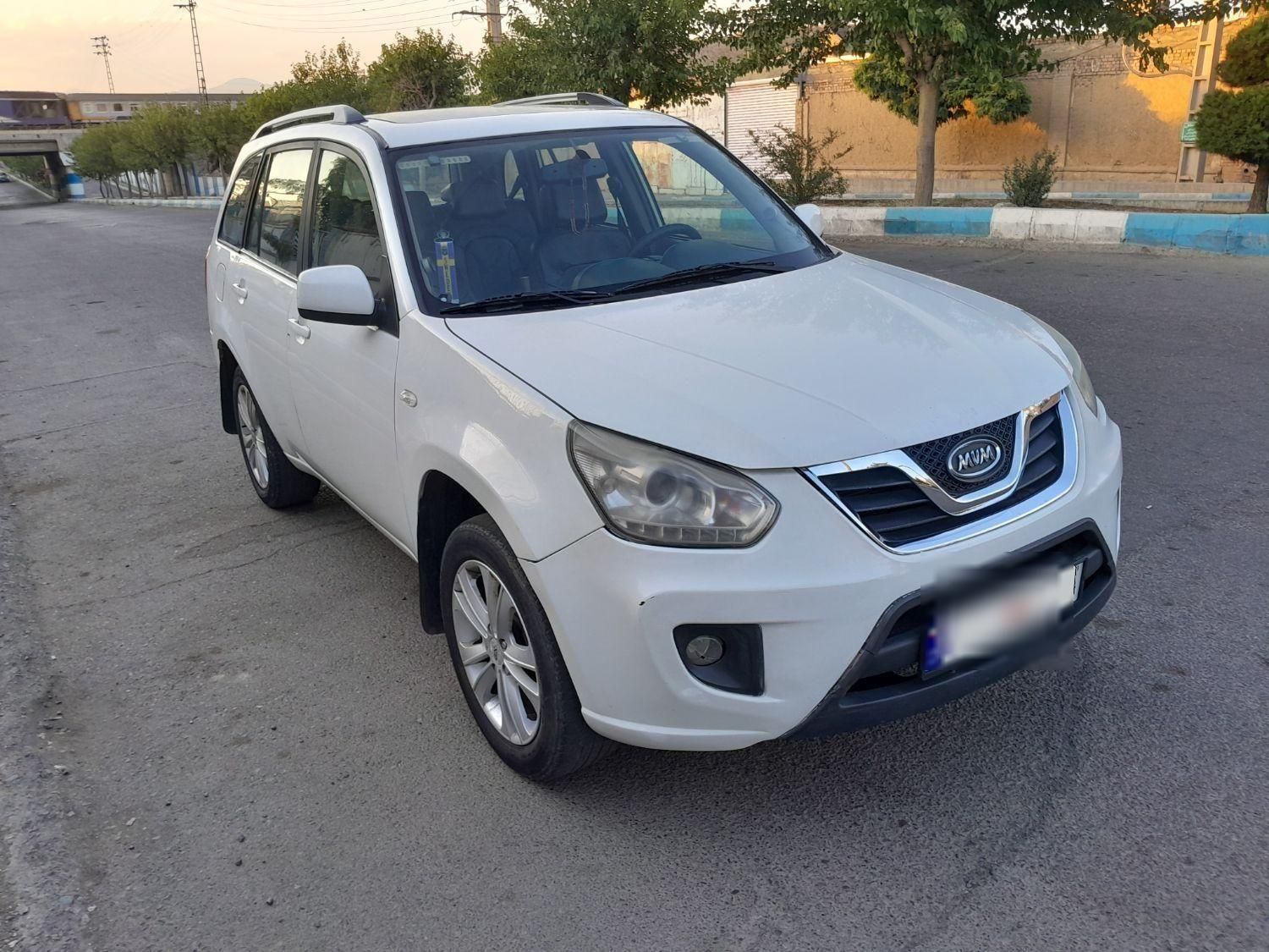 خودرو ام وی ام، X33 آگهی ann_18662254