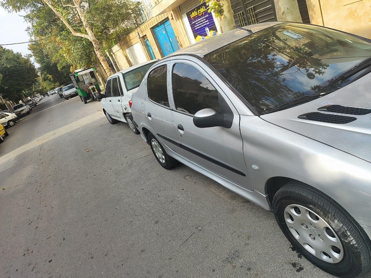 خودرو پژو، ۲۰۶ صندوق دار آگهی ann_18662725
