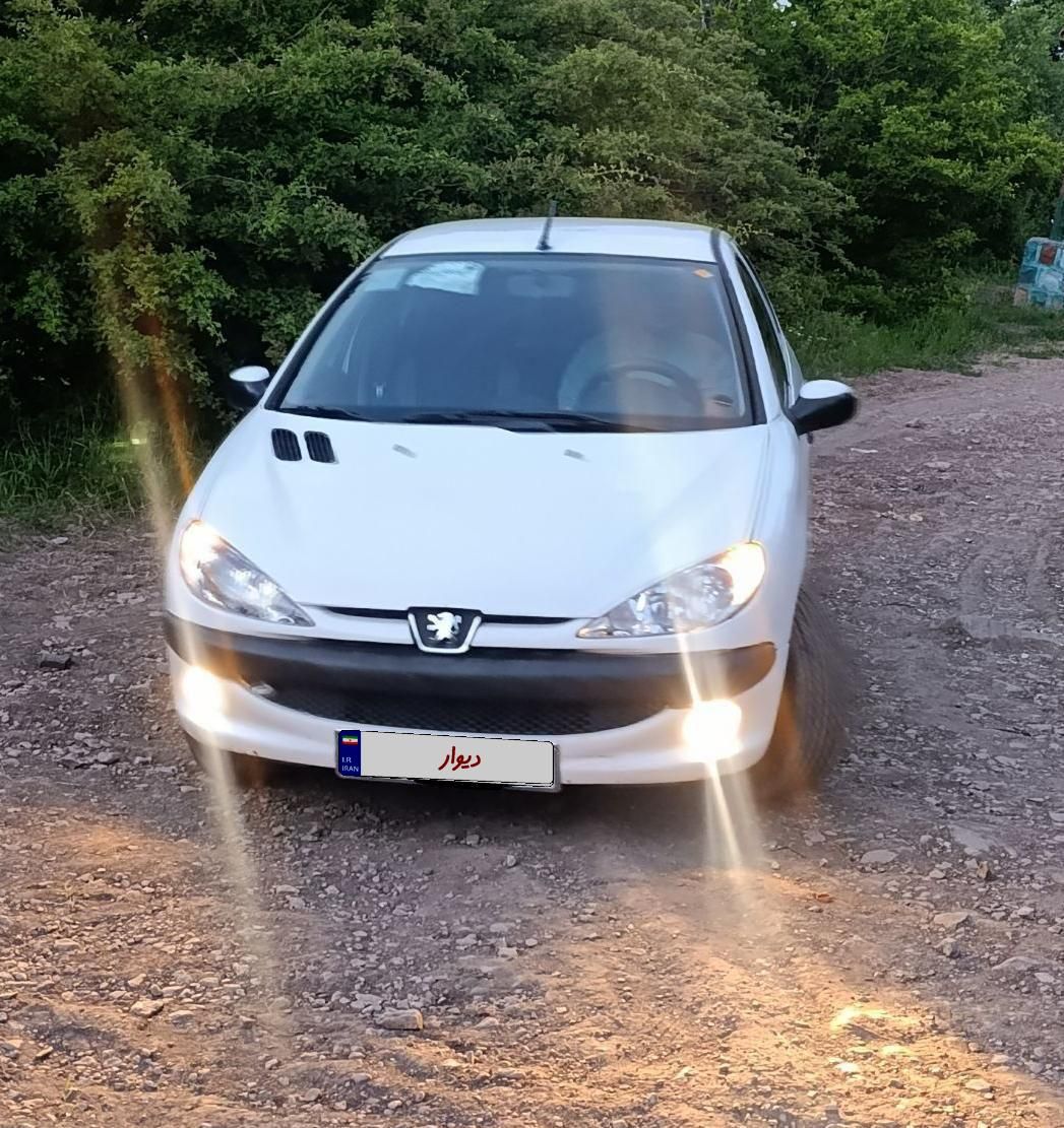 پژو ۲۰۶ صندوق دار v8 - 1394