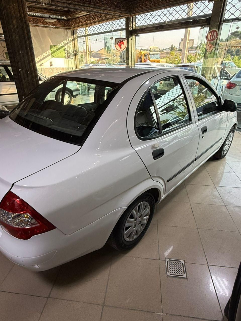 تیبا صندوق دار SX - 1400