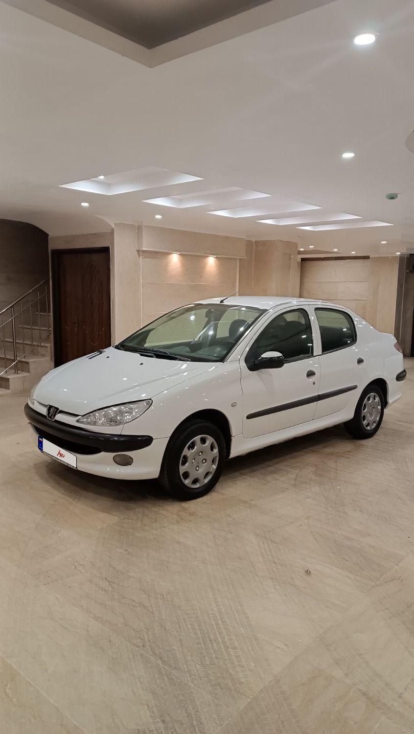 پژو ۲۰۶ صندوق دار v8 - 1390