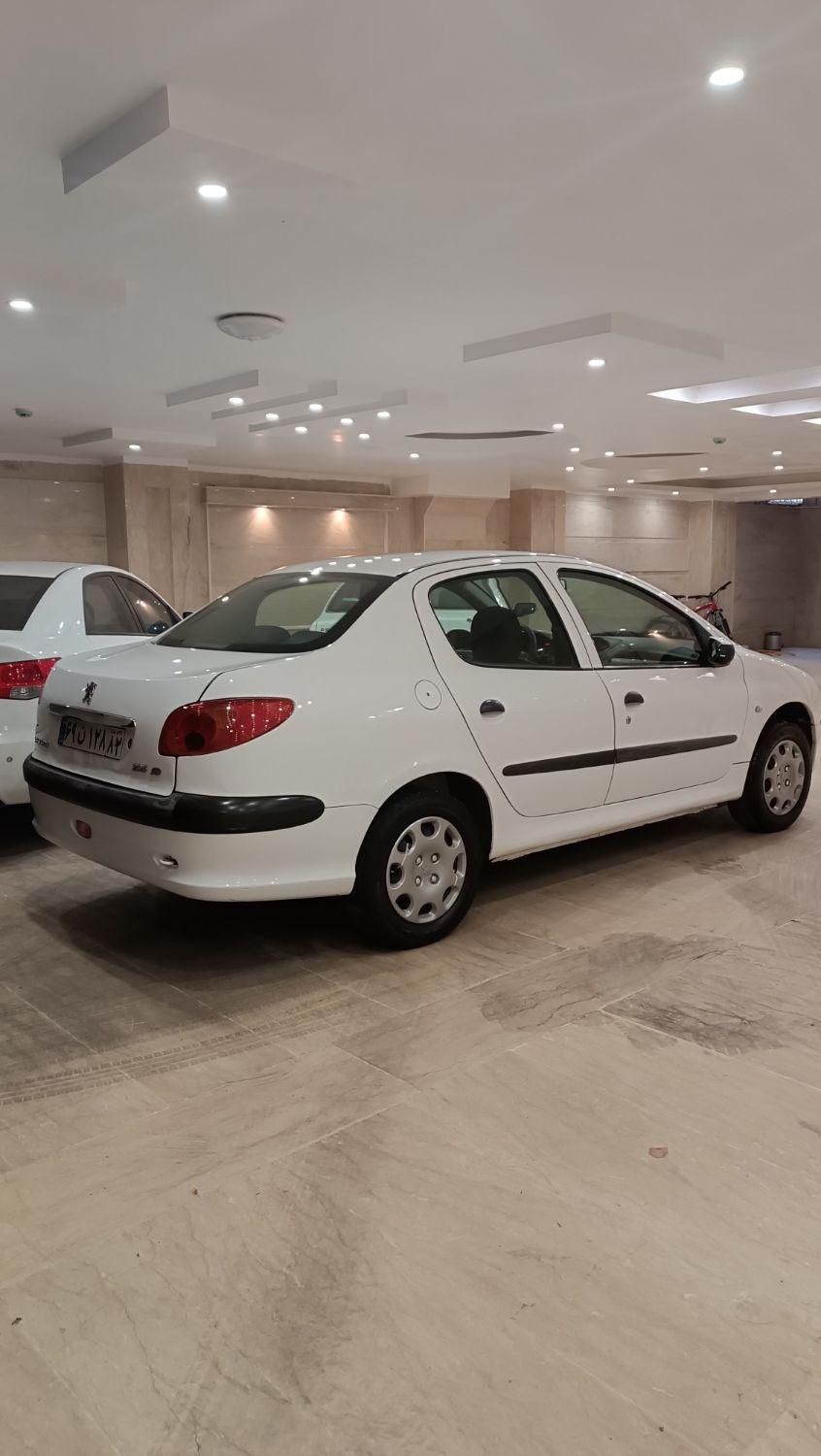 پژو ۲۰۶ صندوق دار v8 - 1390