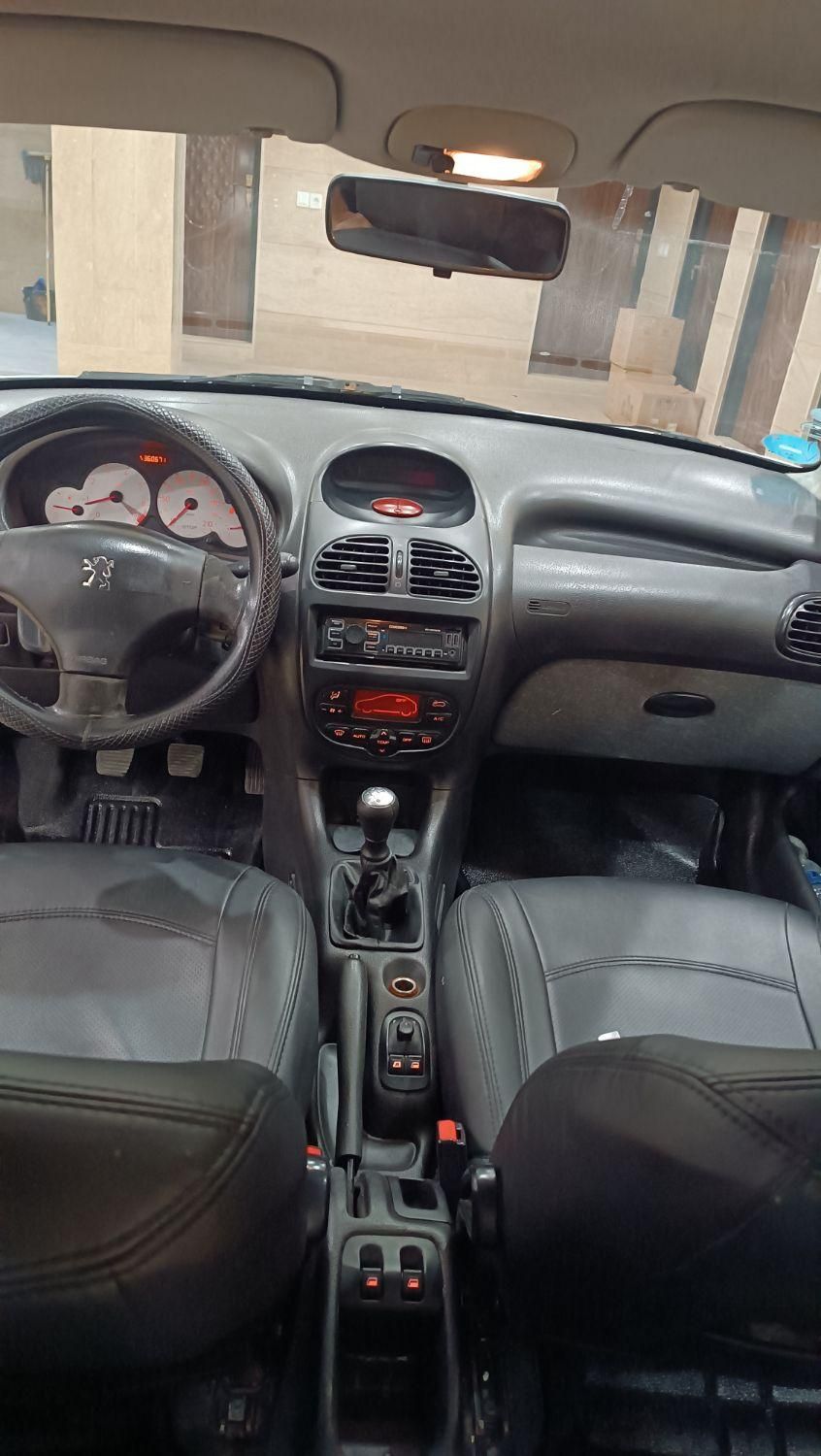 پژو ۲۰۶ صندوق دار v8 - 1390