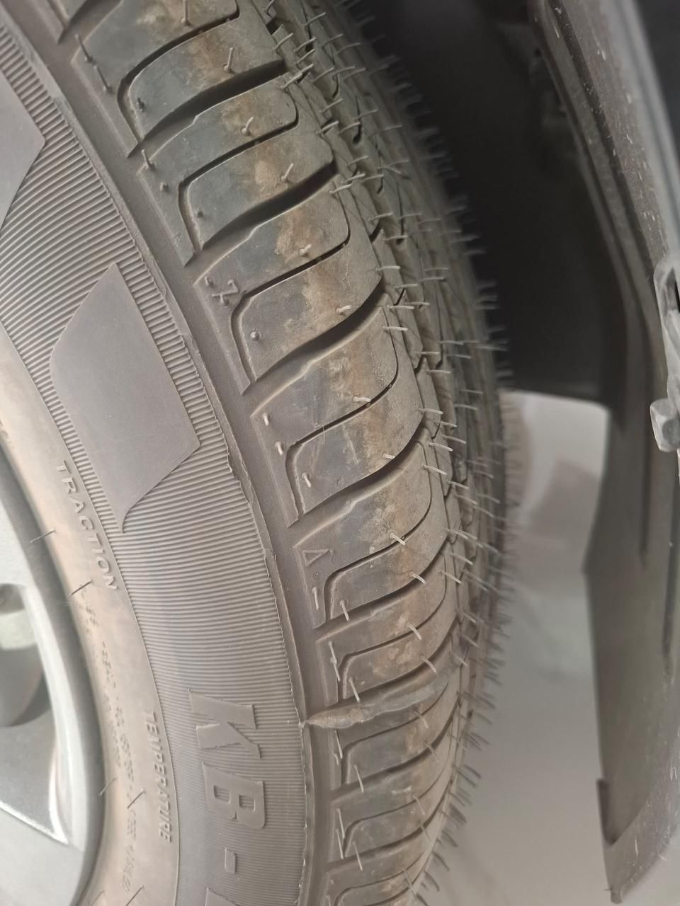 جک J4 اتوماتیک ساده - 1404