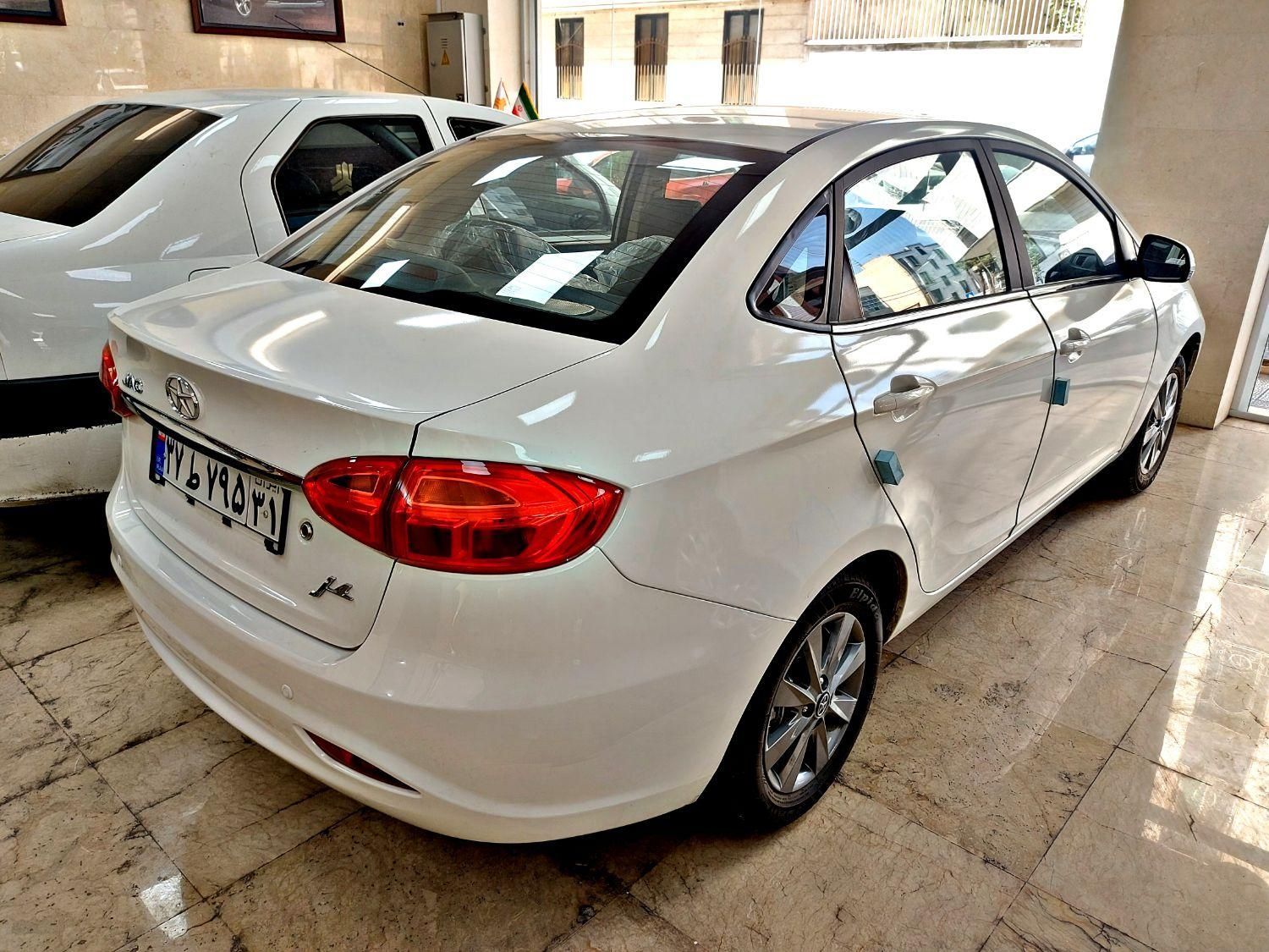 جک J4 اتوماتیک ساده - 1404