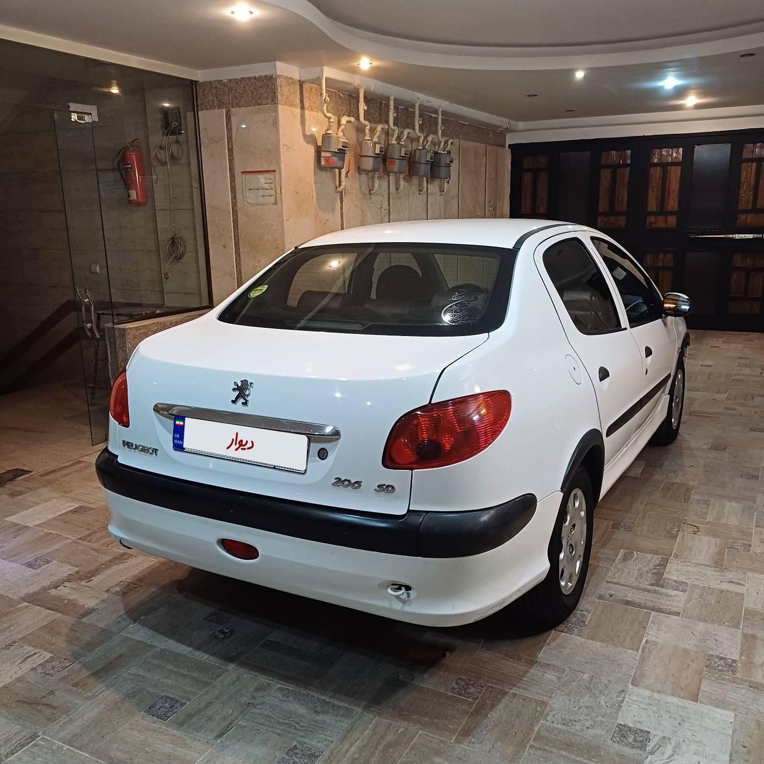 پژو ۲۰۶ صندوق دار v8 - 1398