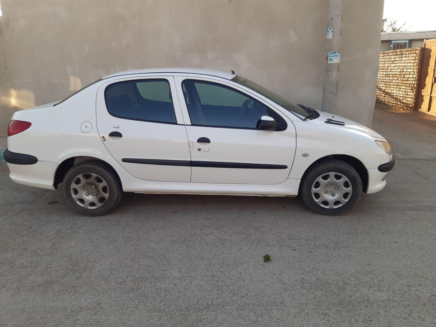 پژو ۲۰۶ صندوق دار v8 - 1395