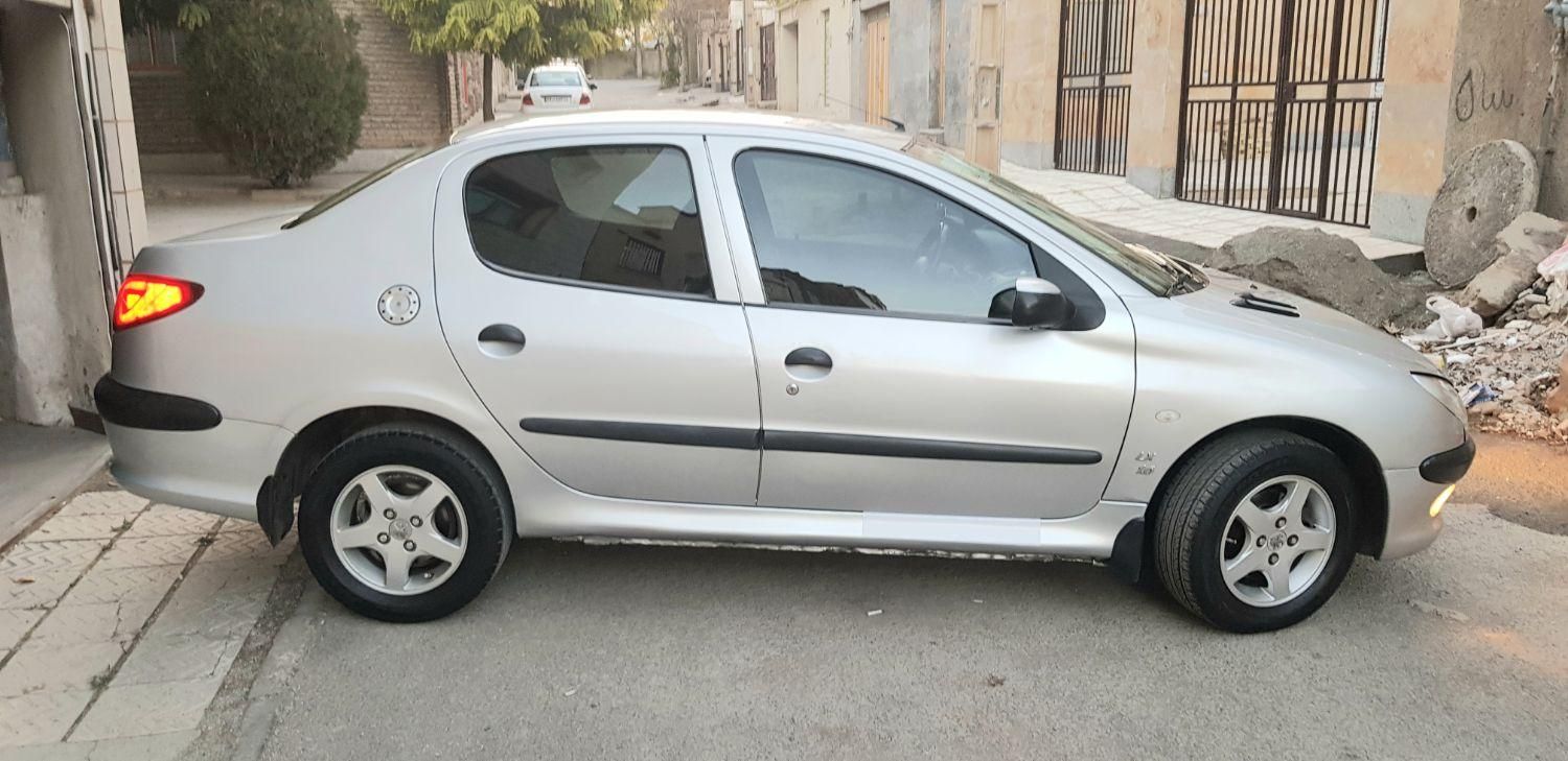 پژو ۲۰۶ صندوق دار v8 - 1385