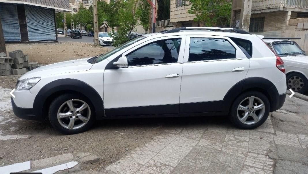 خودرو دانگ فنگ، H30 کراس آگهی ann_18668044
