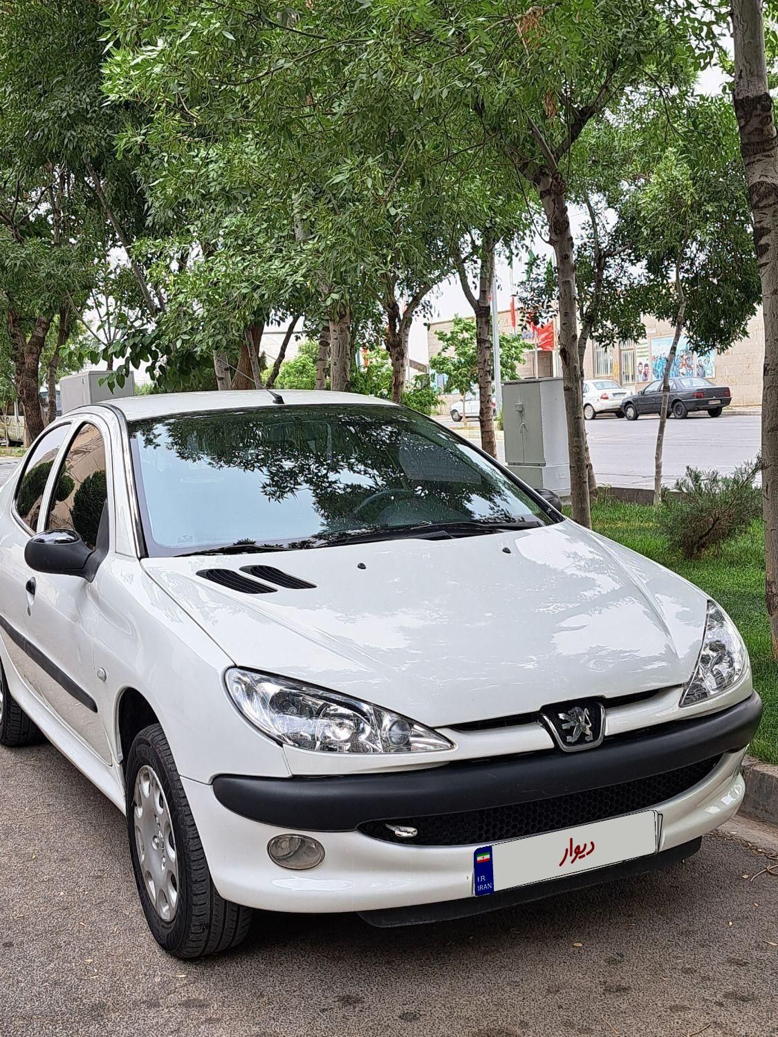 پژو ۲۰۶ صندوق دار v8 - 1389