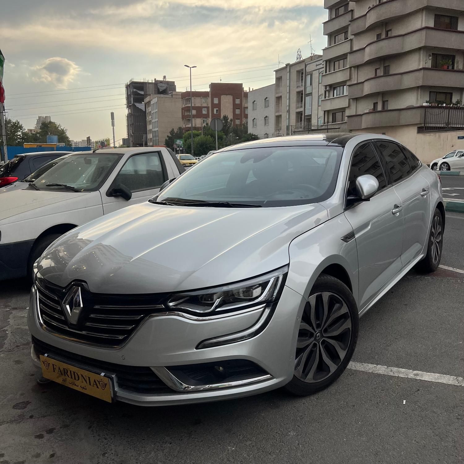 خودرو رنو، تالیسمان آگهی ann_18668926
